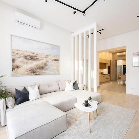 Luxurious & Spacious Central Residence With Balcony Budapest Exterior photo